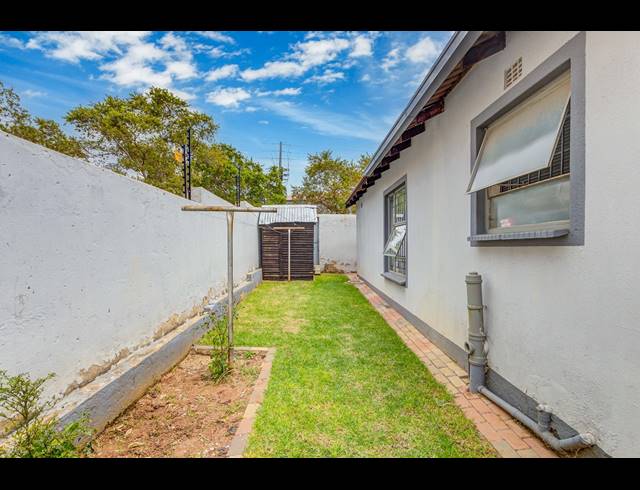 4 BEDROOM FREEHOLD FOR SALE IN COSMO CITY
